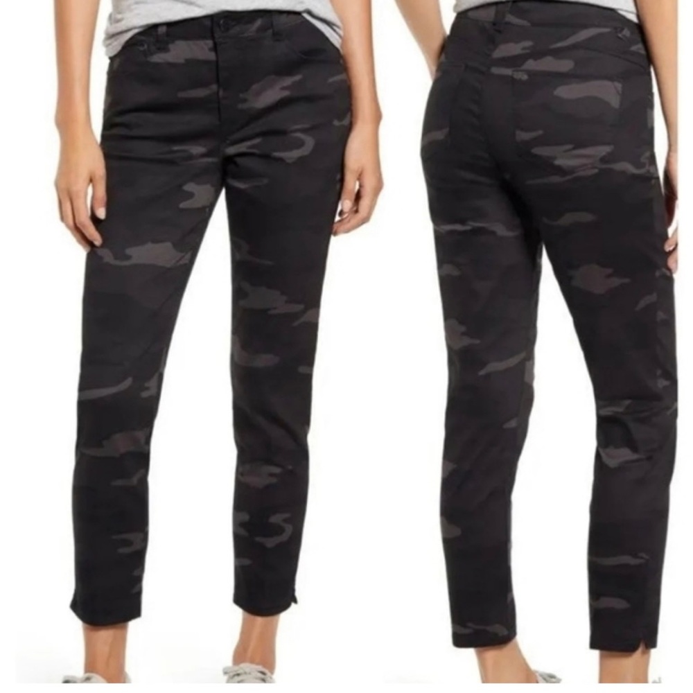 Wit and wisdom high waisted dark camo pants
